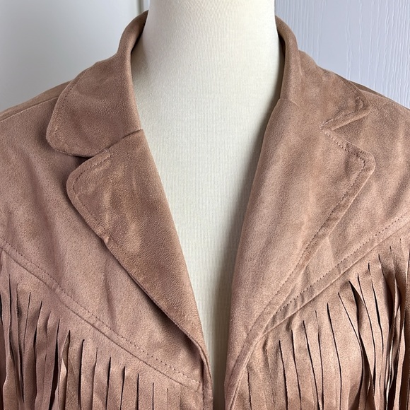 Western Style Fringed Jacket - Picture 2 of 12